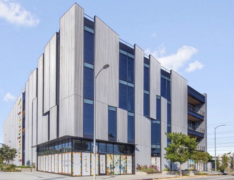 Primary Photo Of 640 S Santa Fe Ave, Los Angeles Office For Lease