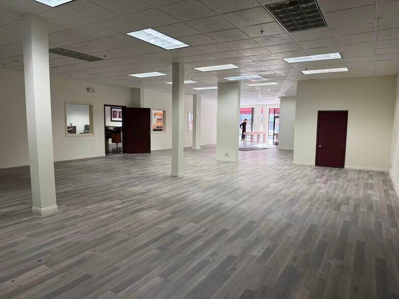 More Photos Of 529 W Main St, Alhambra Storefront Retail Office For Lease