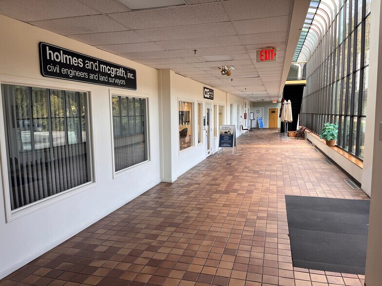 More Photos Of 205 Worcester Ct, Falmouth Loft Creative Space For Sale
