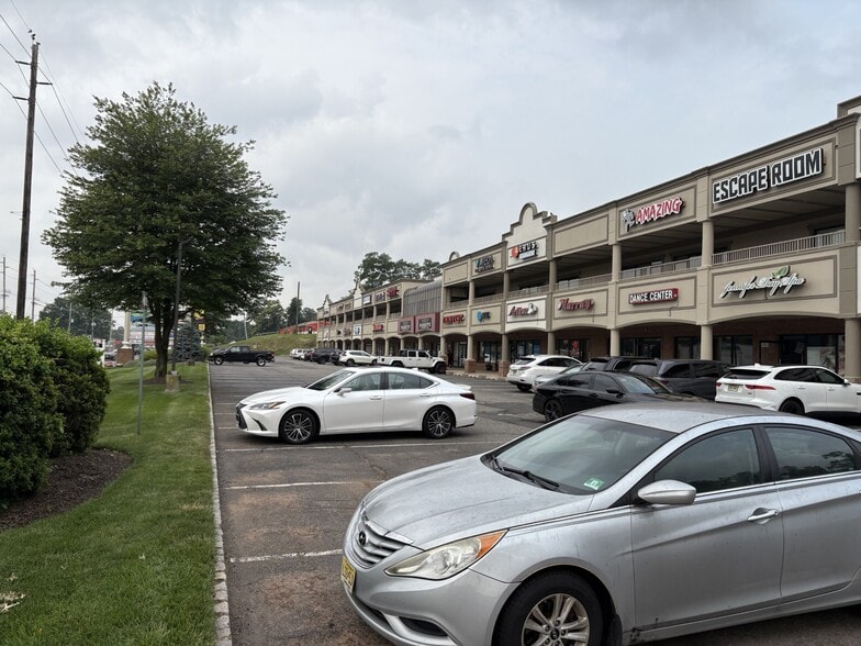 More Photos Of 326 Us Highway 22, Green Brook Unknown For Lease