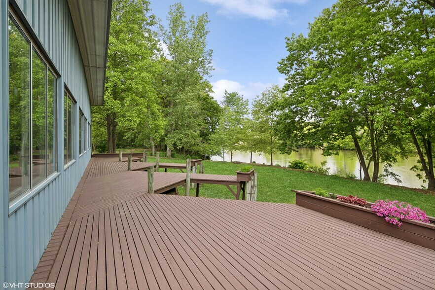 More Photos Of 15437 N Red Bud Trl, Buchanan Storefront Retail Office For Sale