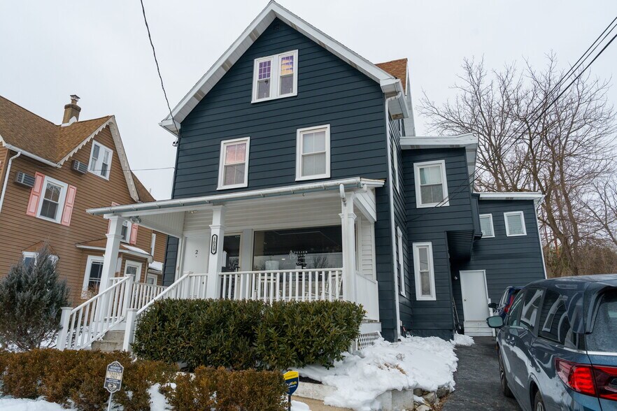 More Photos Of 1029 Lancaster Ave, Berwyn Apartments For Lease