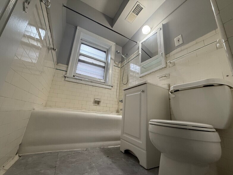 More Photos Of , Chicago Multifamily For Sale