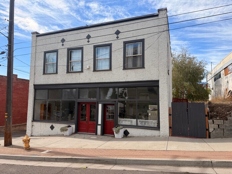 Primary Photo Of 1005 1st St, Moro Freestanding For Sale