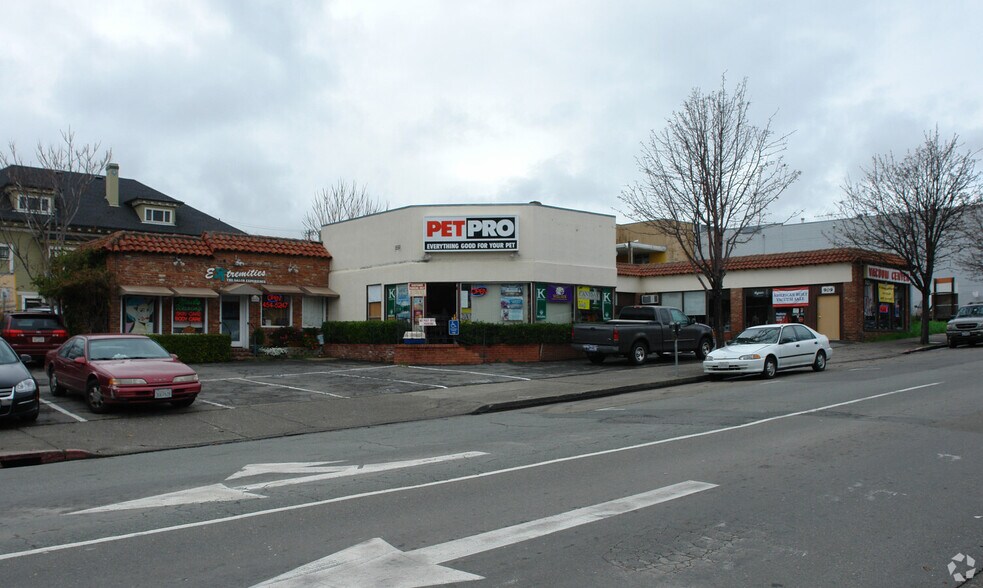 More Photos Of 905 D St, San Rafael General Retail For Sale