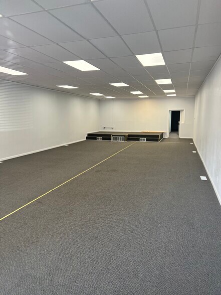 More Photos Of 337 2nd, Dodge Storefront Retail Office For Sale