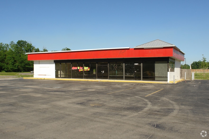 More Photos Of 11710 Dixie Hwy, Louisville Freestanding For Sale