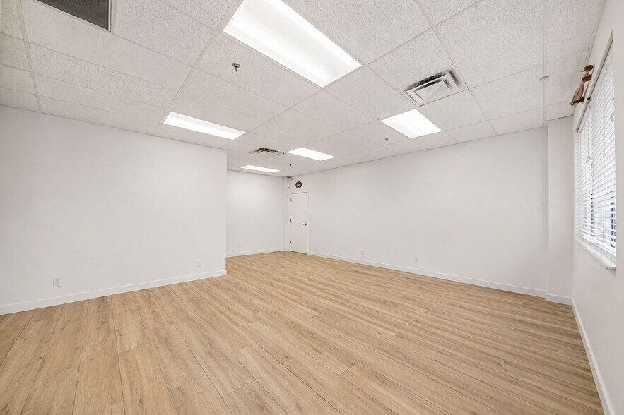More Photos Of 3445-3499 High Ridge Rd, Boynton Beach Warehouse For Lease