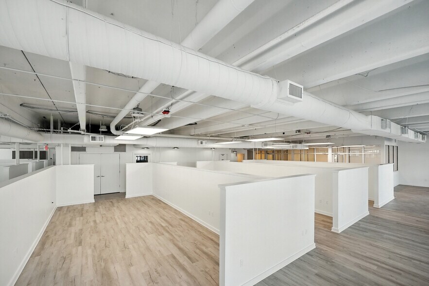 More Photos Of 320 1st St N, Jacksonville Beach Office Residential For Lease