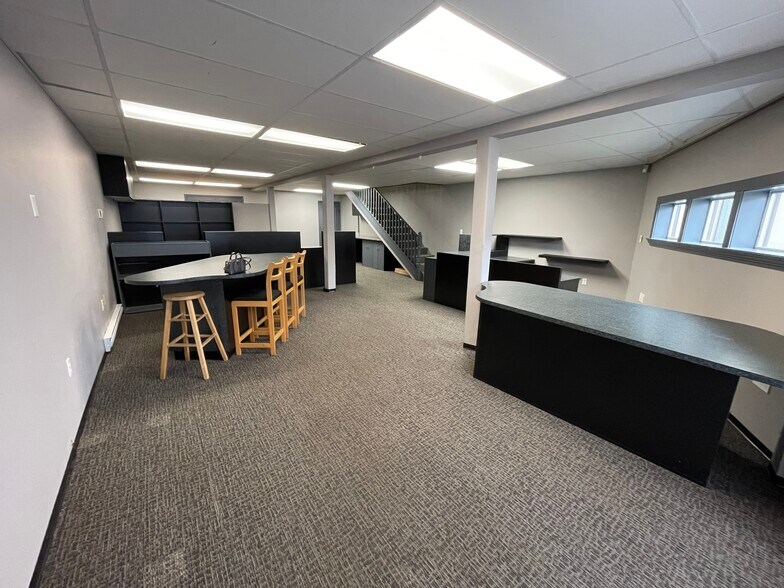 More Photos Of 3009 Murray St, Port Moody Warehouse For Lease