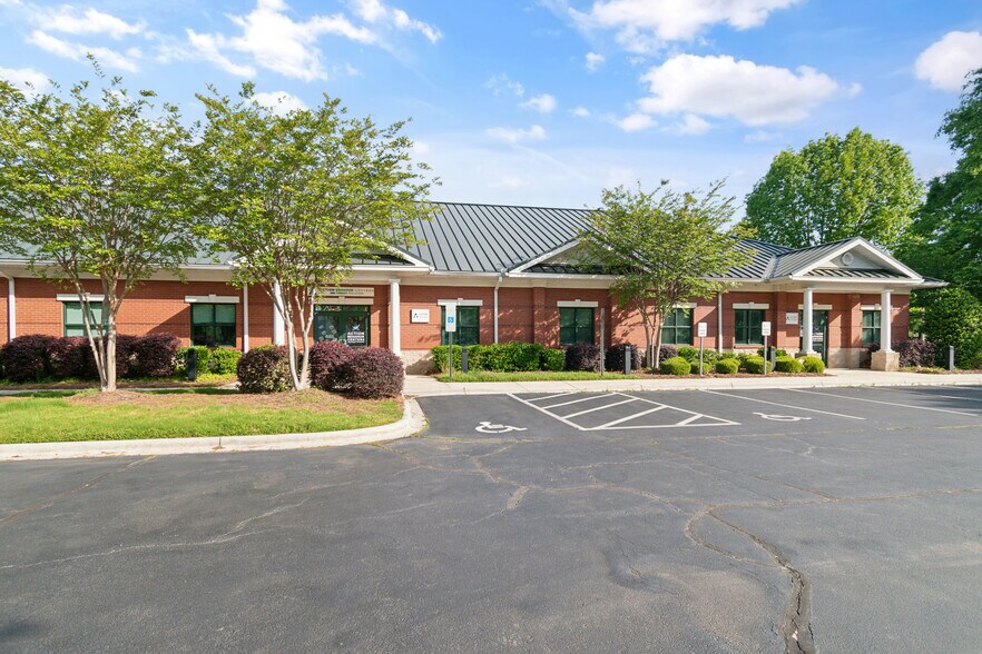 More Photos Of 13310 S Ridge Dr, Charlotte Medical For Sale