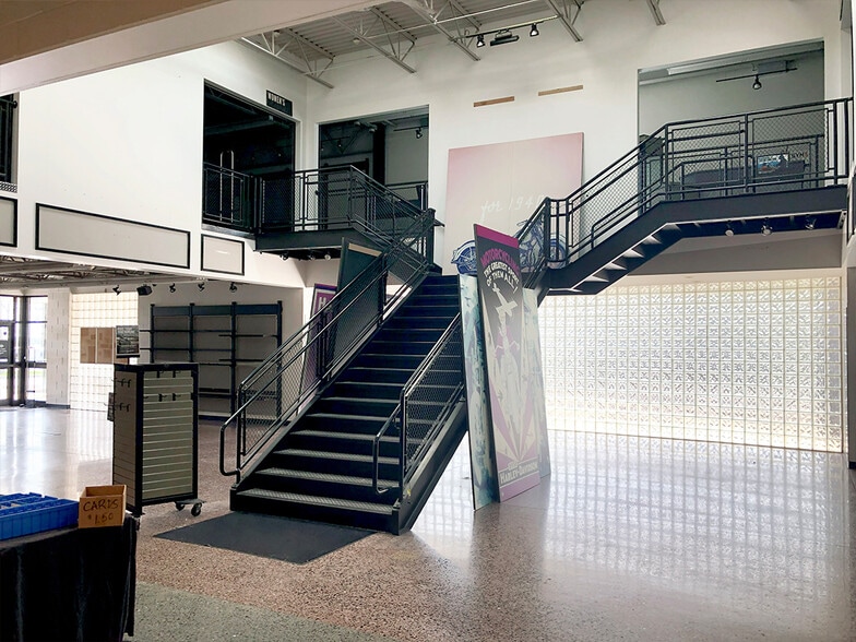 More Photos Of 3091 Lebanon Rd, Manheim Freestanding For Lease