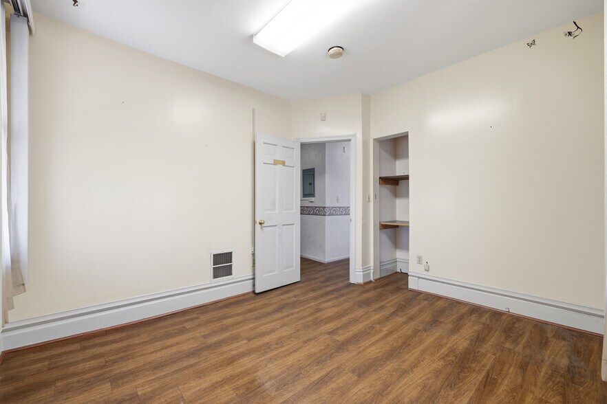 More Photos Of 101 W 9th Ave, Homestead Office For Sale