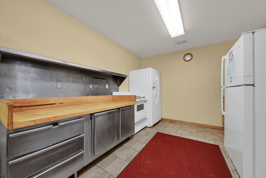 More Photos Of 625 E 1st St, Akron Hotel For Sale