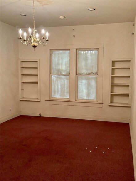 More Photos Of 202 NE 2nd St, Smithville Office Residential For Sale