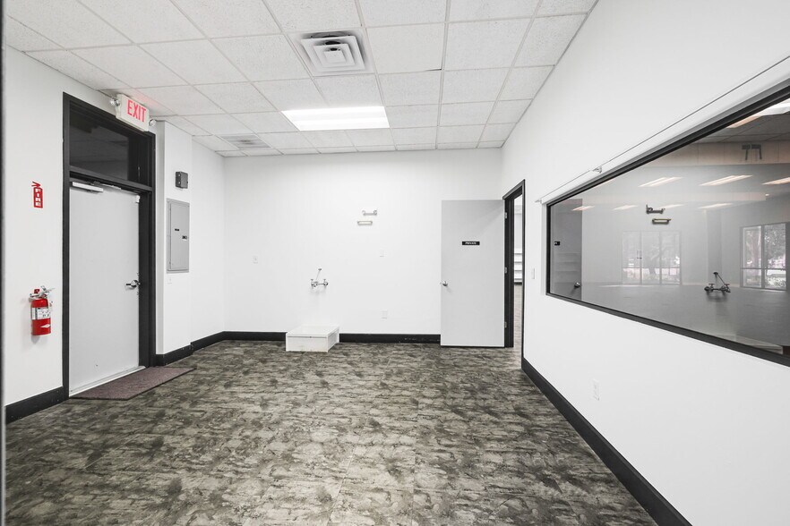 More Photos Of 8991 Daniels Center Dr, Fort Myers Medical For Sale