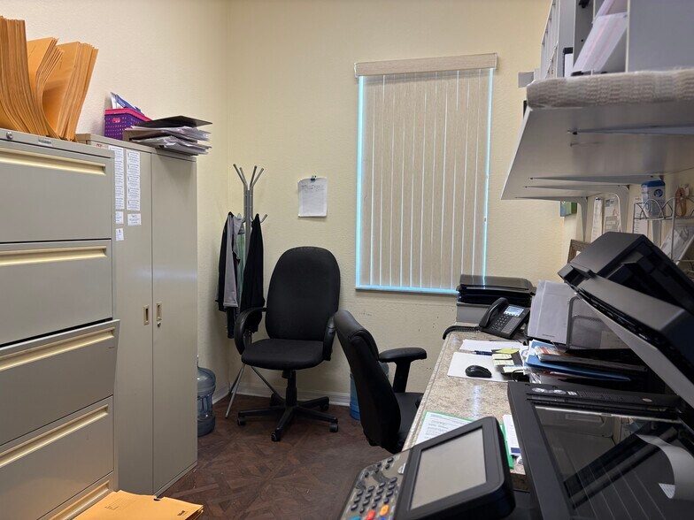 More Photos Of 15151 S US Highway 441, Summerfield Medical For Lease