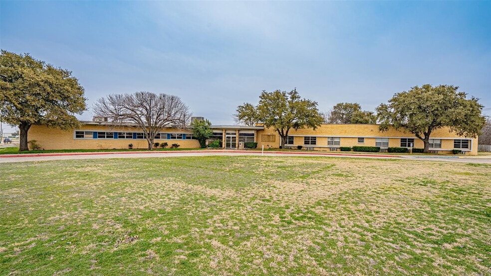 More Photos Of 701 S Cherry Ln, Fort Worth Rehabilitation Center For Sale