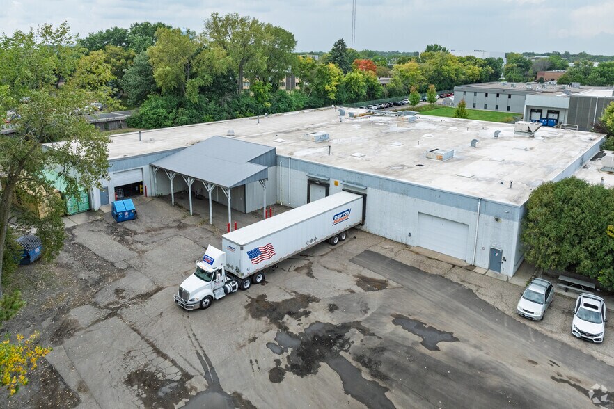 More Photos Of 600 Cardigan Rd, Shoreview Light Manufacturing For Sale