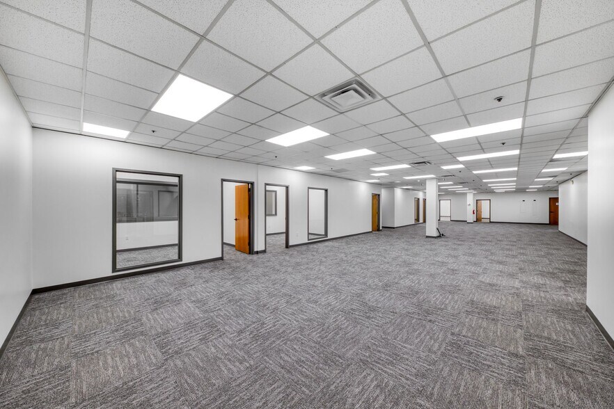 More Photos Of 3285 Saturn Ct, Peachtree Corners Warehouse For Lease