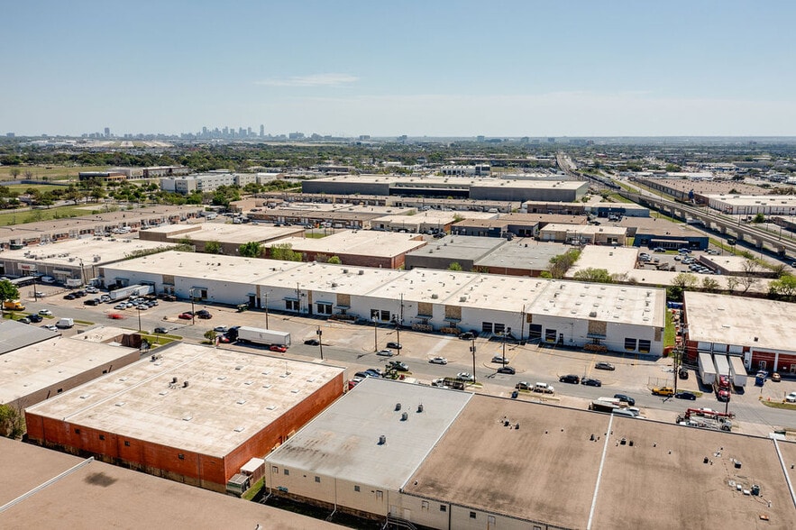More Photos Of 2838-2910 Anode Ln, Dallas Warehouse For Lease