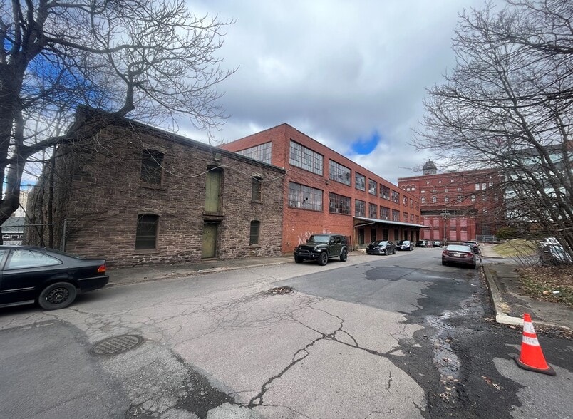 More Photos Of 151-155 E Market St, Wilkes Barre Warehouse For Lease