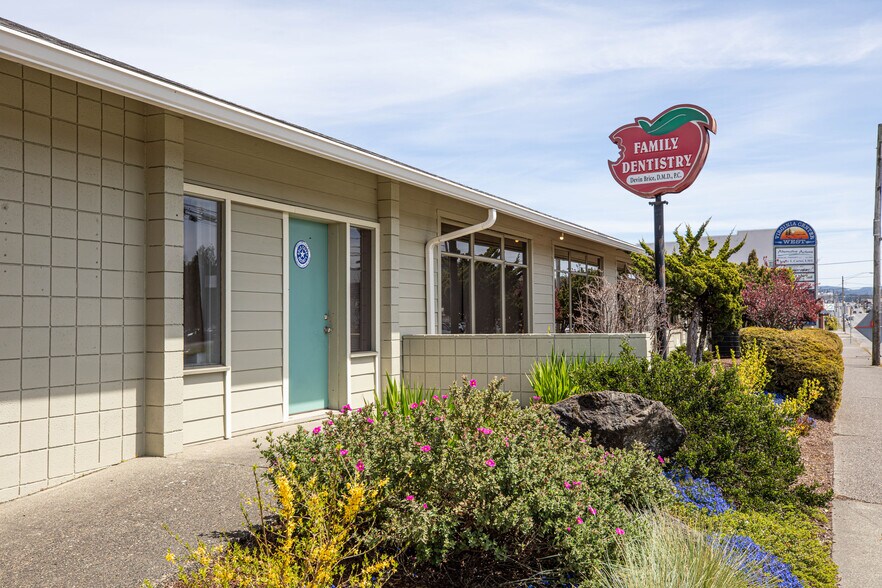 More Photos Of 1860 Virginia Ave, North Bend Medical For Sale