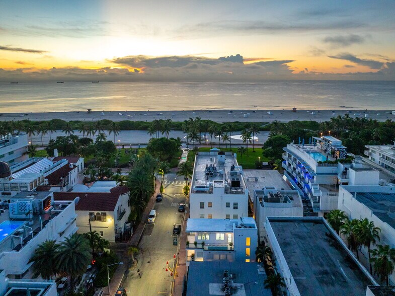 More Photos Of 124 11th St, Miami Beach Hotel For Sale