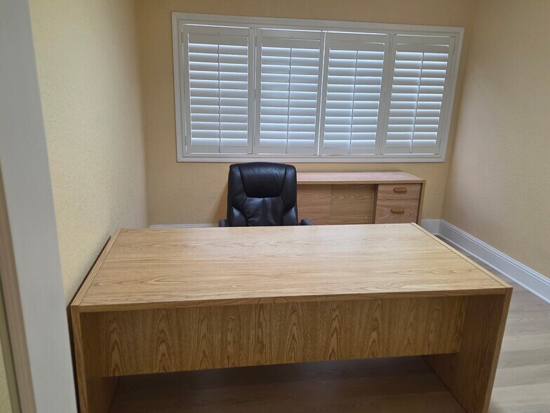 More Photos Of 1515 Smith St, Orlando Office For Sale