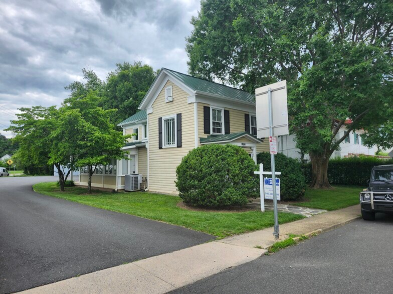 More Photos Of 6491 Main St, The Plains Medical For Lease