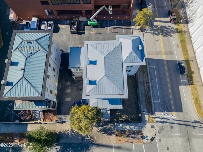 More Photos Of 19 N 5th Ave, Wilmington Office For Sale