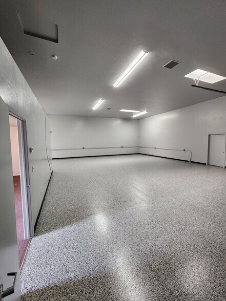 More Photos Of 6570 E 6th St, Prescott Valley Warehouse For Lease