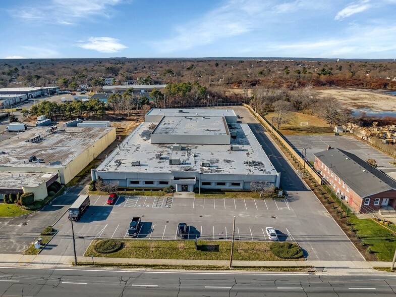 More Photos Of 1560 Fifth Ave, Bay Shore Warehouse For Sale