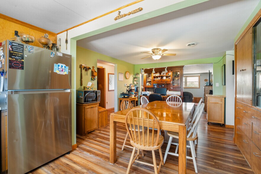 More Photos Of N2698 Highway 57, New Holstein Sports And Entertainment For Sale