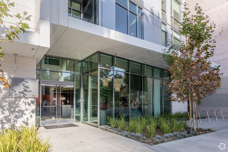 More Photos Of 427 W 5th St, Los Angeles Apartments For Lease