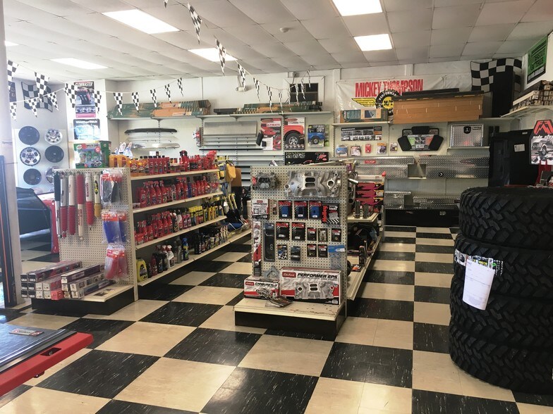More Photos Of 40 White's Path, South Yarmouth Showroom For Lease