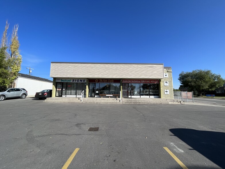 More Photos Of 1104 20th Ave NW, Calgary Storefront For Lease