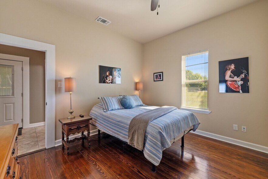 More Photos Of 314 W 3rd St, Taylor Multifamily For Sale