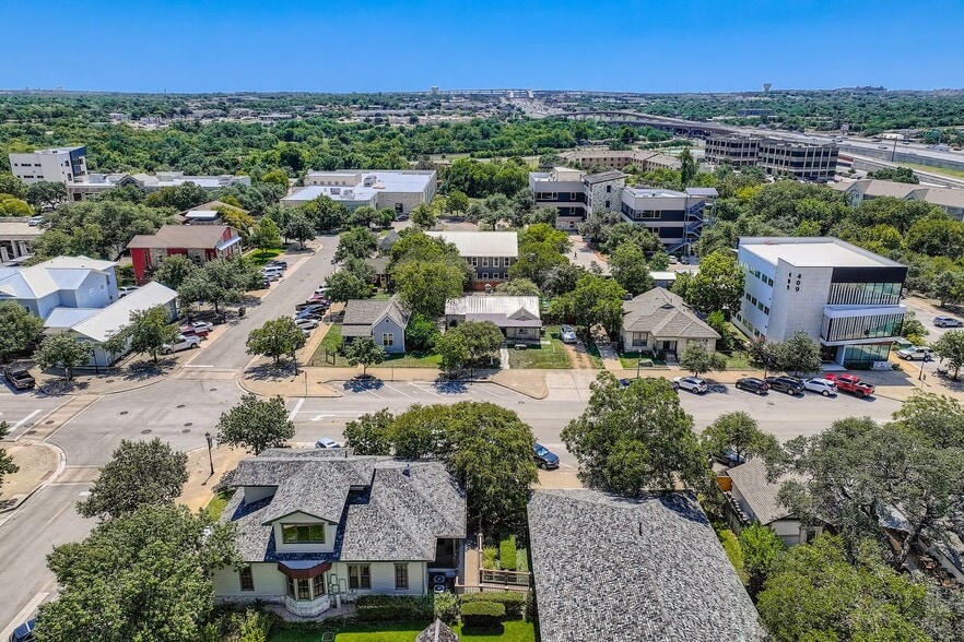 More Photos Of 405 W Main St, Round Rock Daycare Center For Lease