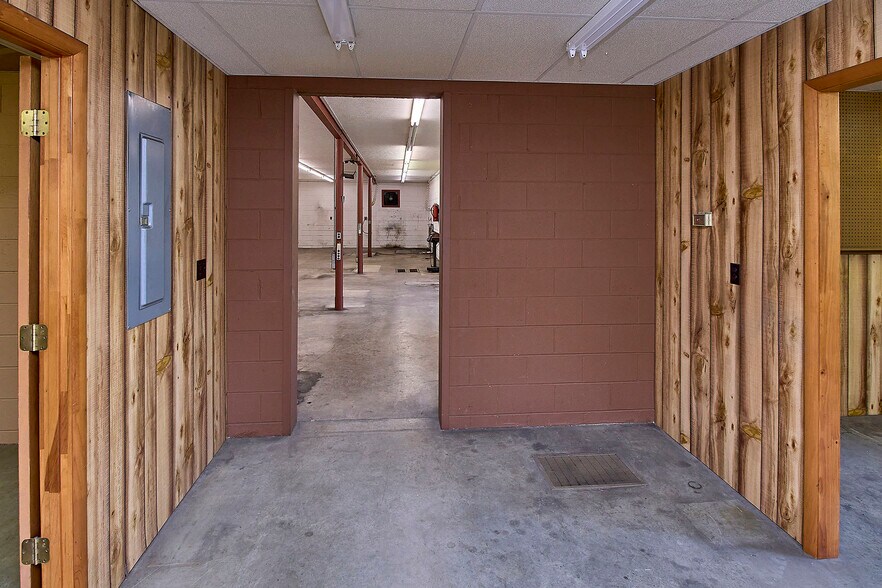More Photos Of 6328 Elk River Rd, Clendenin Auto Repair For Sale