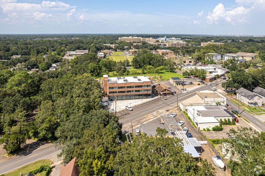 More Photos Of 1812 Old Shell Rd, Mobile Apartments For Lease