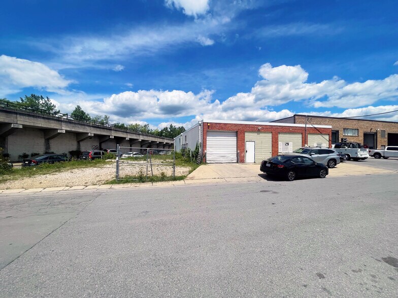 More Photos Of 4700 Varnum St, Bladensburg Warehouse For Sale