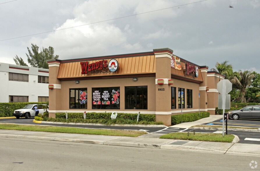 More Photos Of 8922 SW 24th St, Miami Fast Food For Lease