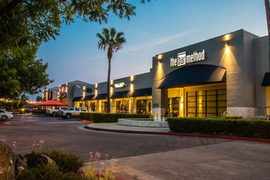 More Photos Of 6795 N Palm Ave, Fresno Unknown For Lease