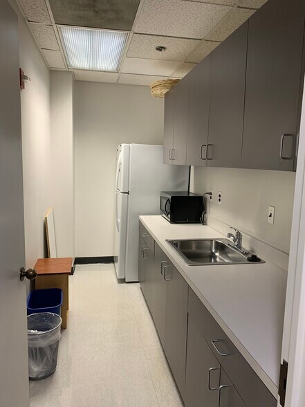 More Photos Of 1819 L St NW, Washington Loft Creative Space For Lease