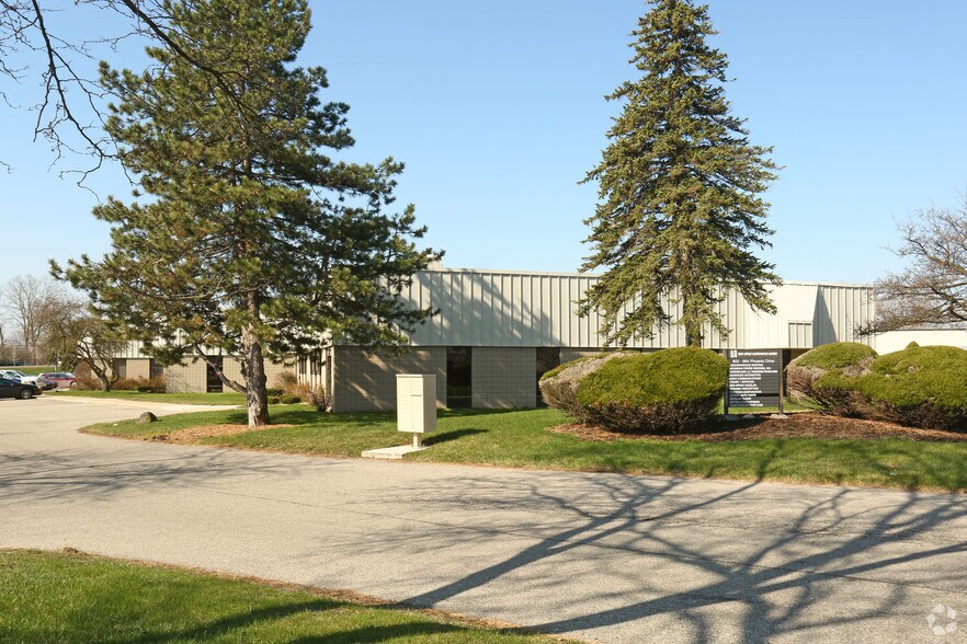 More Photos Of 802-864 Phoenix Dr, Ann Arbor Warehouse For Lease