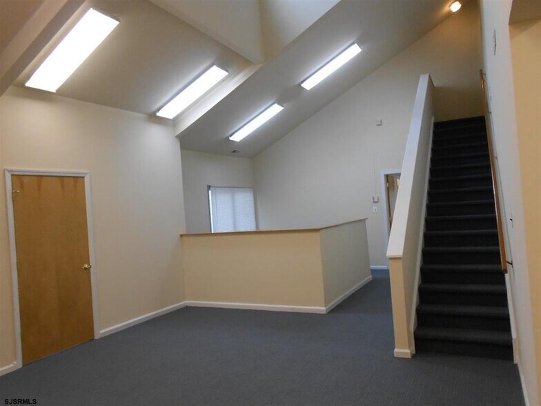 More Photos Of 707 White Horse Pike, Absecon Unknown For Lease