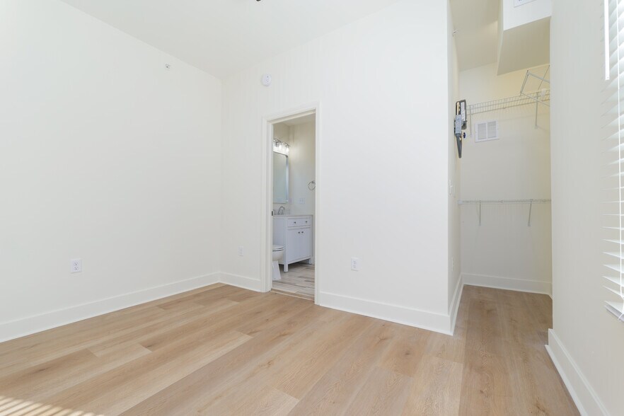 More Photos Of 1628 Walnut St, Jacksonville Multifamily For Sale