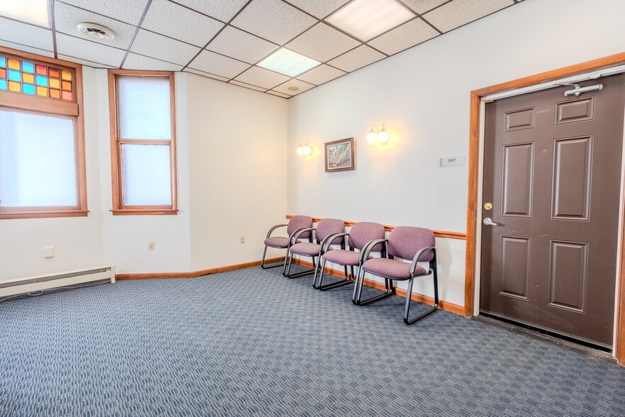 More Photos Of 310 Mulberry St, Scottdale Medical For Lease