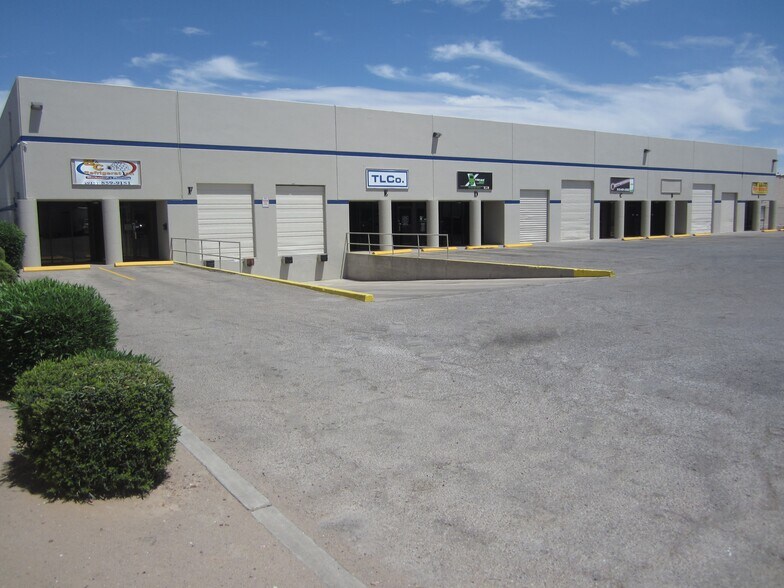 More Photos Of 3733 Shell St, El Paso Showroom For Lease